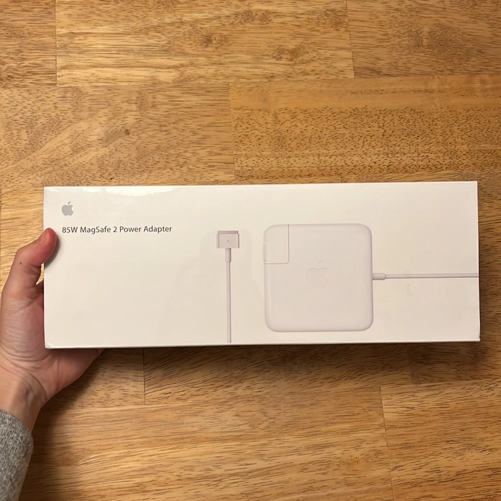 NEW Apple 85W MagSafe 2 Power Adapter/ Charger + Extension Cord